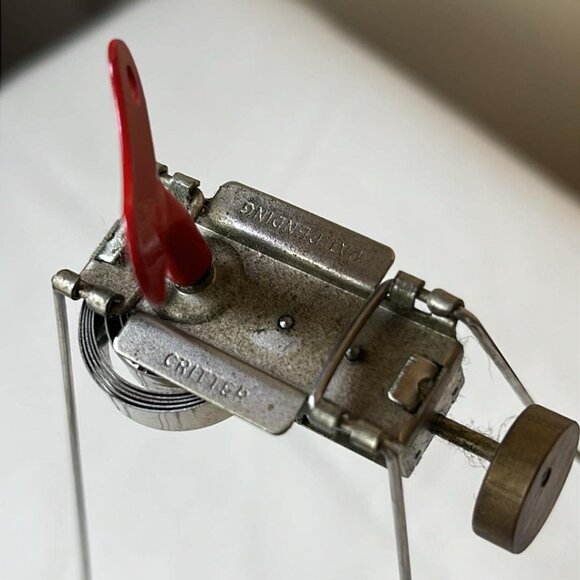 Vintage Wind Up Wire Critter Toys Set of 2 Kinetic Small Batch Toy Maker - Picture 5 of 7